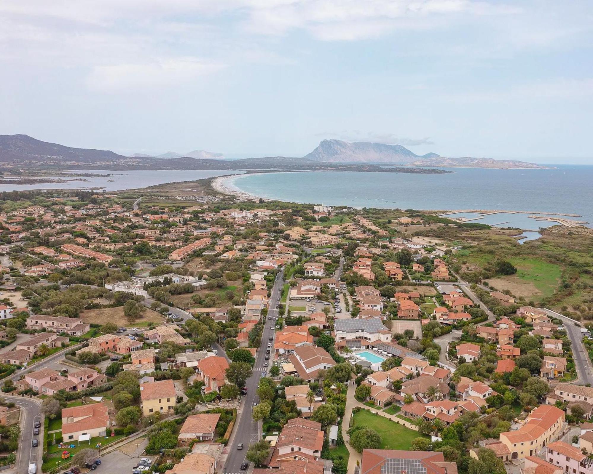 فندق Zeta Club San Teodoro Le Rose المظهر الخارجي الصورة