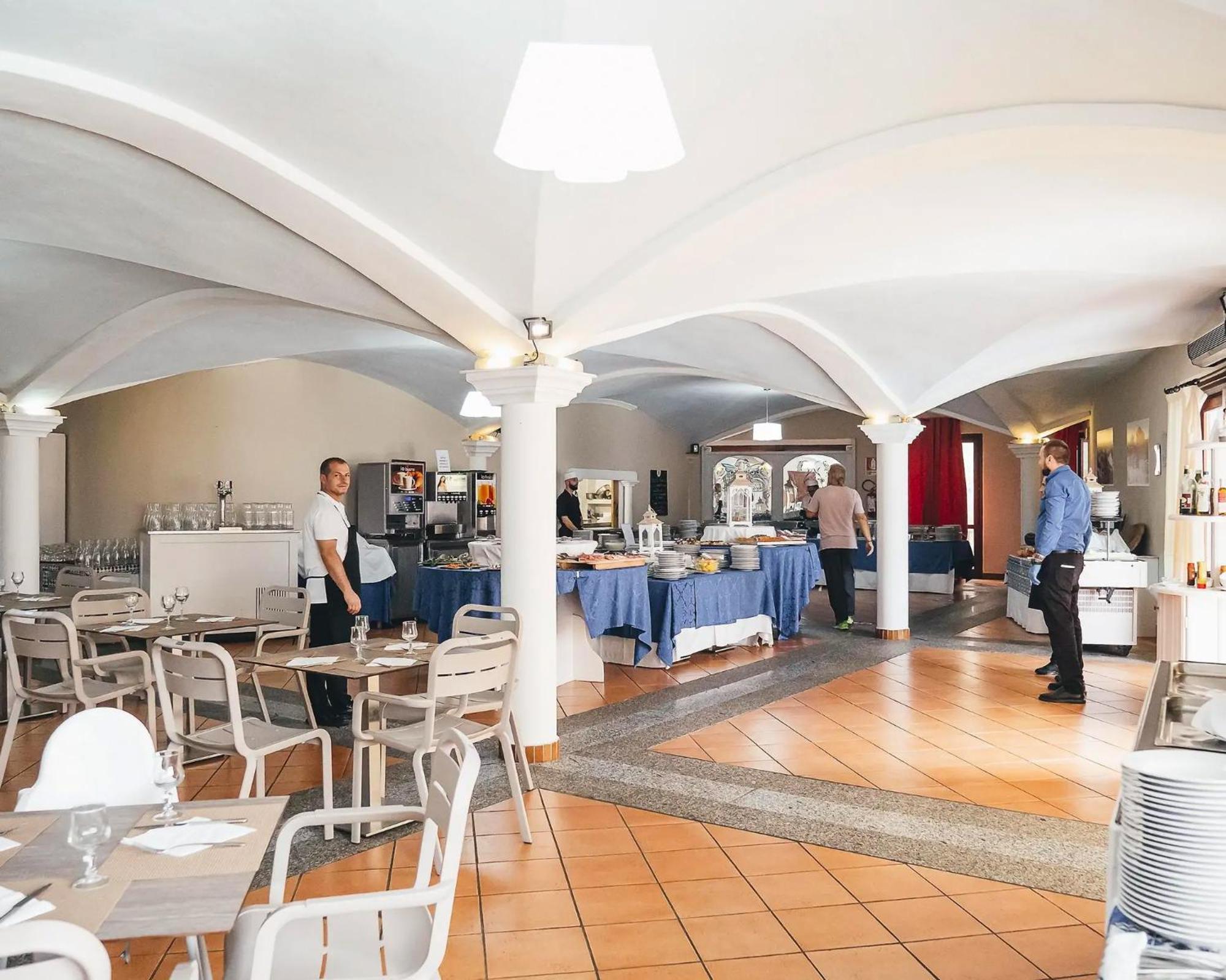 فندق Zeta Club San Teodoro Le Rose المظهر الخارجي الصورة