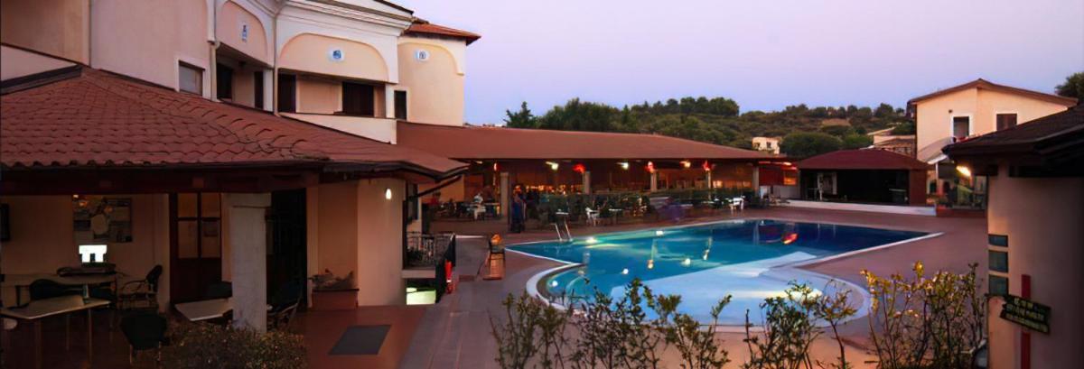 فندق Zeta Club San Teodoro Le Rose المظهر الخارجي الصورة